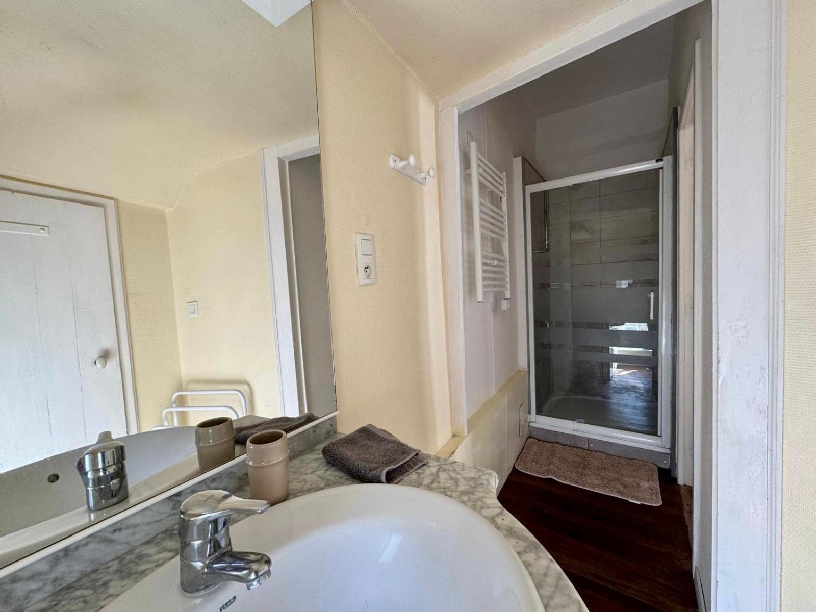 L'Escapade Place Voltaire Vermenton Kamer foto