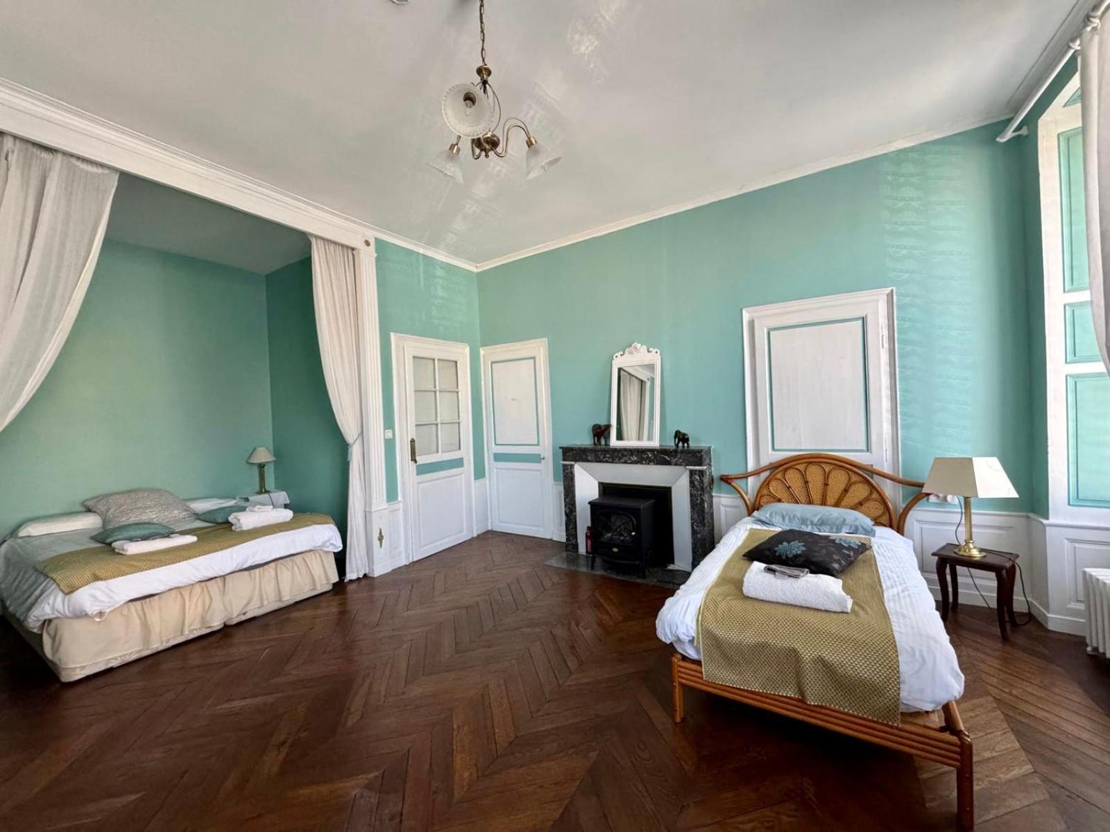 L'Escapade Place Voltaire Vermenton Kamer foto