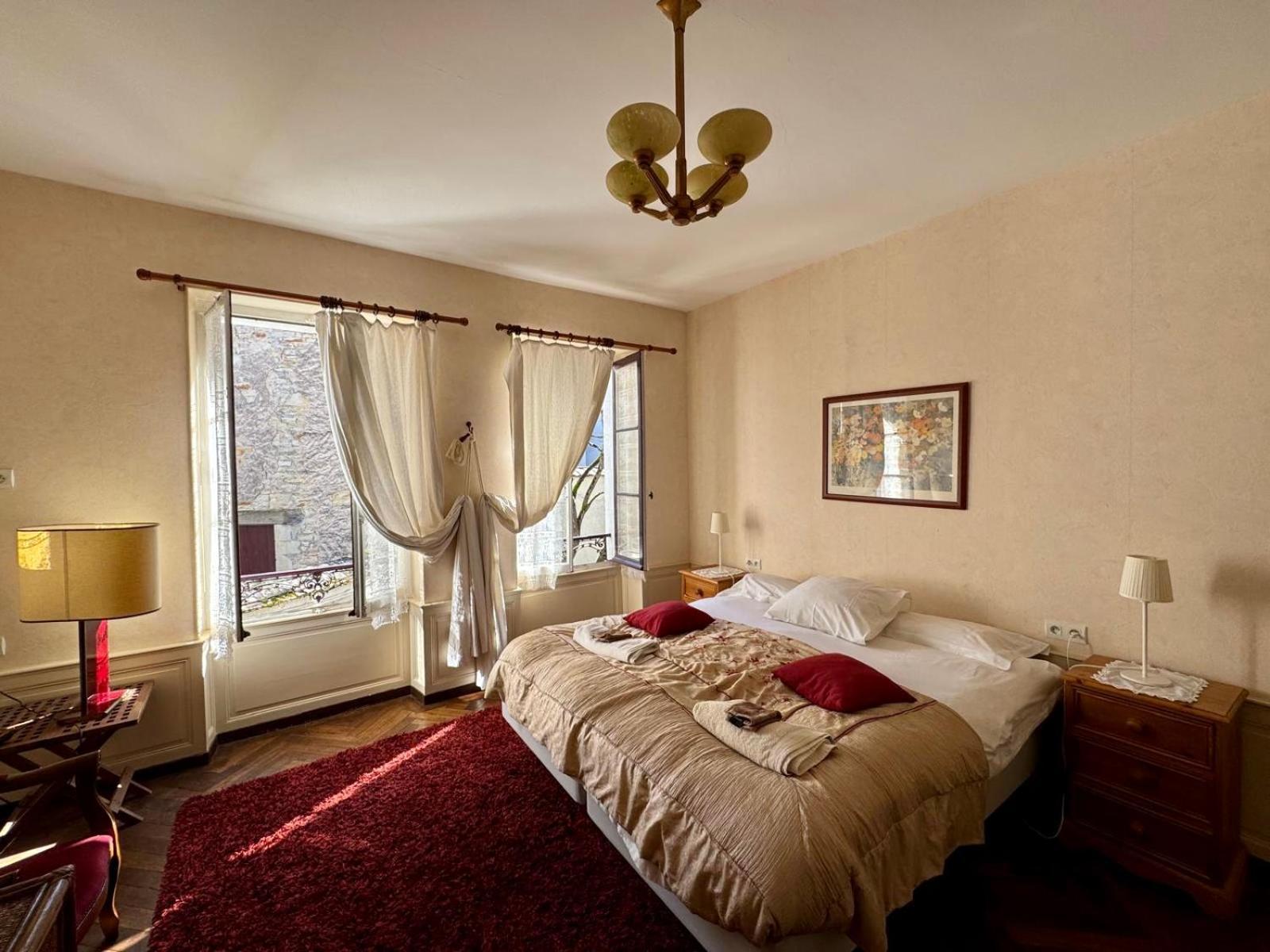 L'Escapade Place Voltaire Vermenton Kamer foto