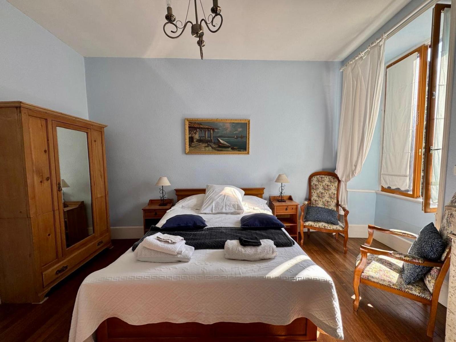 L'Escapade Place Voltaire Vermenton Kamer foto