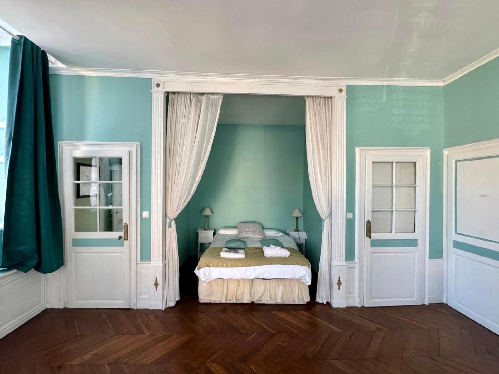 L'Escapade Place Voltaire Vermenton Kamer foto